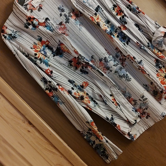 Casual Dress Shirt - Picture 4 of 4